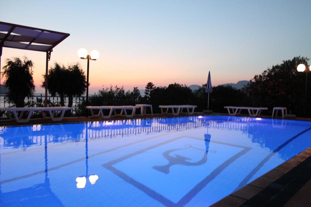 Hotel Philoxenia Massouri Extérieur photo